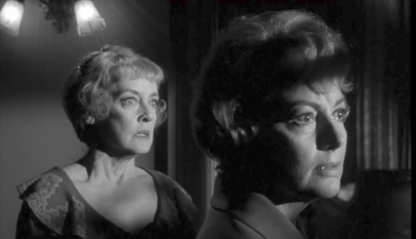 Bette-Davis-Olivia-de-Havilland-Hush-Hush-Sweet-Charlotte-1964.jpg